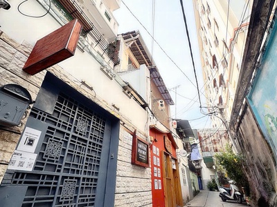 Bán nhà 2 tầng hxh đ.nguyễn trung ngạn, bến nghé, quận 1 - dt đẹp 7,6m 17m vuông vức - ngay góc lê 3