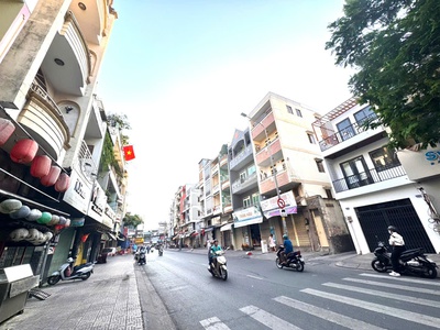 Bán nhà 2 mặt tiền kd đ.cách mạng tháng 8   đỗ thị lời, quận 3 - dt vuông đẹp 4m 15m full thổ - chỉ 1