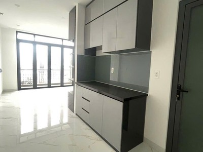 Nhà ngay chợ thiếc   quận 12 - 5 tầng btct   thang máy xịn   xe tải đỗ cửa   100m2   chỉ 11 tỷ 3