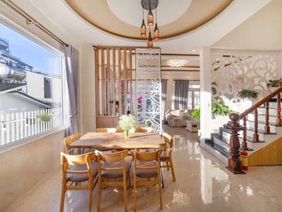 Cho thuê villa 6 phòng ngủ đường hùng vương phường 9 đà lạt 20 triệu 1