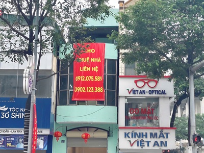 Chính chủ cho thuê nhà 2 tầng 1 tum tại số 184 đường quang trung, phường quang trung, quận hà đông, 0