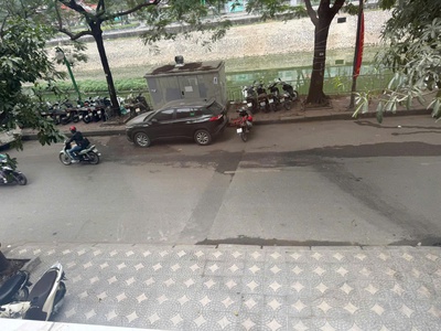 Cho thuê nhà 5 tầng   393 nguyễn khang, cầu giấy , hà nội - thông sàn   giá 135 triệu/tháng 4