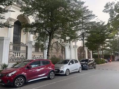 Cc bán biệt thự mộc hương, mỹ đình. dt 266m x 5 tầng. mt 15m. giá 104 tỷ. lh: 0964769634 0