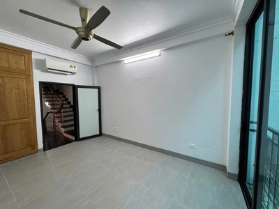 Bán nhà mới full nội thất ô tô qua nhà 30m2 x 5 tầng x 7.xx tỷ long biên hà nội. 3