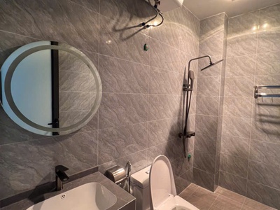 Cho thuê nhà mới tinh tại Cam Lộ , Hùng Vương , Hồng Bàng . Ô tô đỗ cửa 2