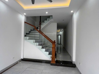 Tôi cần bán nhà 5t 50,6m2, thang máy, ngõ rộng, đỗ ô tô quanh năm, nhà đẹp nhất khu vực đô nghĩa 3