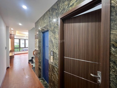 Tôi cần bán nhà 5t 50,6m2, thang máy, ngõ rộng, đỗ ô tô quanh năm, nhà đẹp nhất khu vực đô nghĩa 1