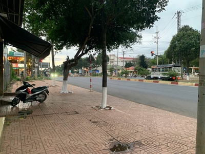 Bán nhà gác lửng mặt tiền vành đai 10/3 4