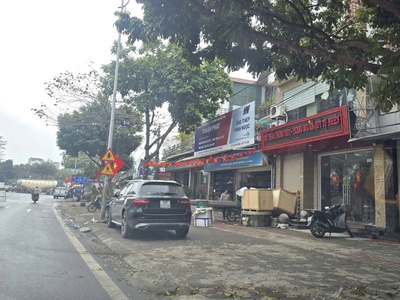 Bán nhà mặt phố lê trọng tấn  hà đông 55m 5 tầng mt 4m. giá 16 tỷ 500 kd vỉa hè 4 ô tô tránh 2