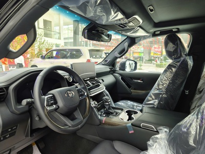 Toyota Land Cruiser LC300 Sản Xuất 2026 Chiếc đầu tiên 2026 về Việt Nam 4