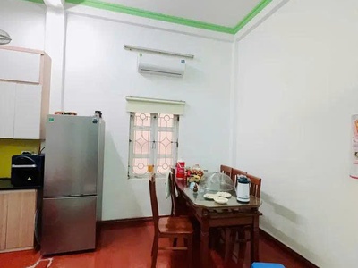 Hiếm nhà 3 tầng mặt phố Tô Hiệu, 60m2, mặt tiền rộng 3.5m, vị trí đẹp, kinh doanh sầm uất, giá 21.8 0