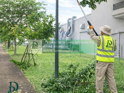 Dịch vụ cắt cỏ vệ sinh cảnh quan kcn Long Thành Đồng Nai 0