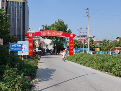 Hiếm   đất dịch vụ mặt đường di ái, di trạch  kinh doanh bất chấp mọi ngành nghề 0