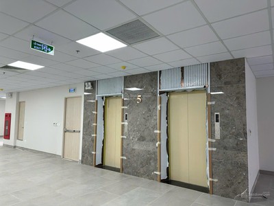 Cho thuê tầng 3,4 tòa nhà vpbank bà triệu, 250m2/sàn,giá 75 triệu/tầng/tháng/ phù hợp làm văn phòng 2