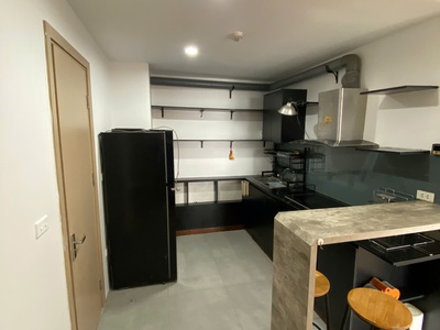 Chính chủ bán căn hộ 2pn tầng cao ở ngay gần marie curie long biên 2