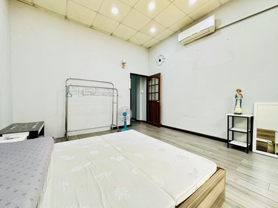 Bán nhà 4pn, diện tích lớn nở hậu  7x11  bình đông p.phú định, kg lộ giới  2tỷ  hơn 2