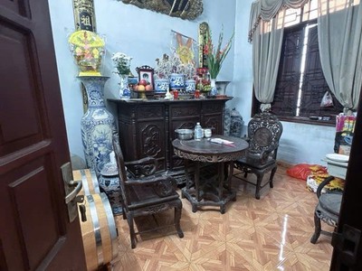 Bán nhà 105.7m    3 tầng   mt 5.8m   10.5 tỷ  thanh am, long biên 2