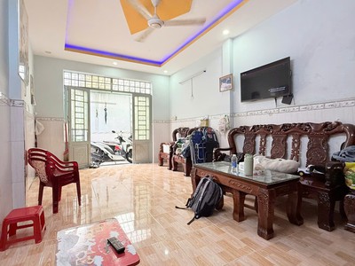 Nhà bán tân thới nhất 1 vài bước chân - 61m2 - 2 tầng còn mới vào ở ngay.tương lai ra mặt tiền 0