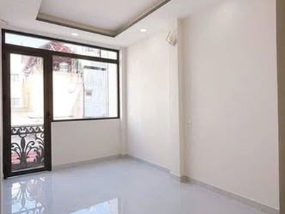 Nhà mặt tiền đường vĩnh hội quận 4 cũ. 3