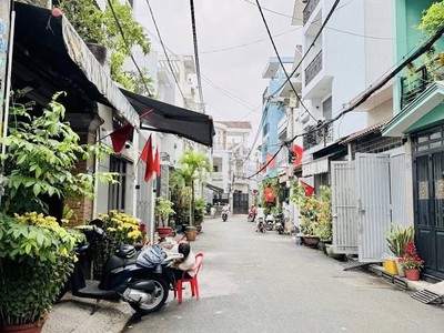 Bán nhà giáp tân bình quận 11  hxh tránh  85m2 nở hậu  2 tầng 4pn nhỉnh 8 3