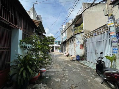 Nhà bán tân thới nhất 1 vài bước chân - 61m2 - 2 tầng còn mới vào ở ngay.tương lai ra mặt tiền 2