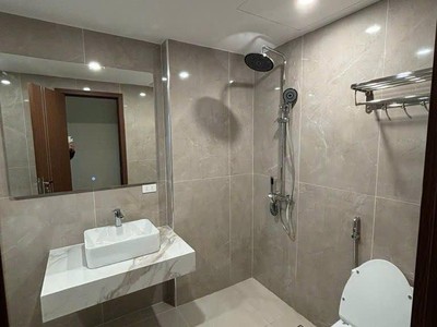 Bán nhà thượng thanh   6 tầng thang máy   ô tô 7 chỗ vào nhà   gara rộng   giá 11 tỷ 2