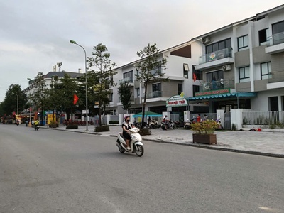 Bán nhanh căn biệt thự an vượng dương nội  190 m 4 tầng thang máy tặng nội thát vỉa hè giá 39 tỷ 0