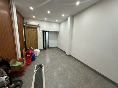 Chính chủ cho thuê cửa hàng   số 5 phố dịch vọng, cầu giấy, hà nội 2