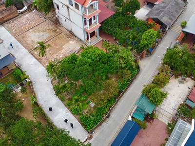 Bán đất 82m  thụy hương  phú cường mặt tiền rộng giá chỉ hơn 2 tỷ 4