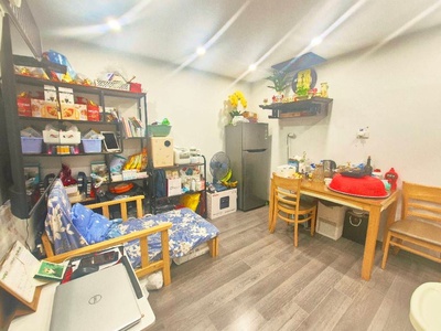 Căn hộ tập thể nghĩa tân tầng 2-dt 50m giá 4,25 tỷ-ô tô đỗ chân tòa 2