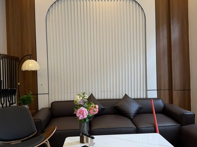 Chính chủ cần bán căn nhà 3 tầng vị trí đẹp, trung tâm thành phố. 2