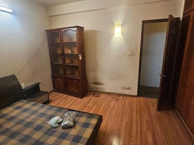 Bán nhà phân lô yên lạc 4 tầng dân xây ô tô nhỏ vào nhà sát phố hai bà trưng 0