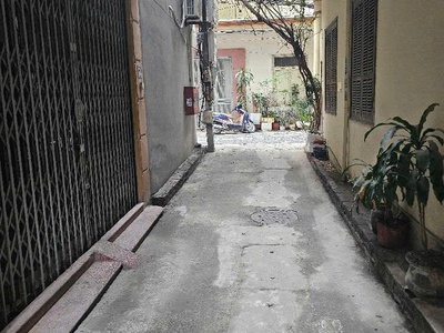 Bán nhà phân lô yên lạc 4 tầng dân xây ô tô nhỏ vào nhà sát phố hai bà trưng 5