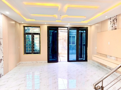 Bán nhà 4 tầng, lô góc, ngõ oto đỗ tận cửa ngày đêm tại đường Đà Nẵng 2