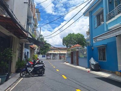 Bán nhà hxh 9m lũy bán bích tân phú, 60m2, 4x15m, 4 tầng, 5 pn, giáp tân bình chỉ 10 tỷ. 1