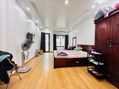 Vip, bán nhà trích sài, sát hồ, 80m mặt tiền 5.5m, chỉ 16 tỷ 1