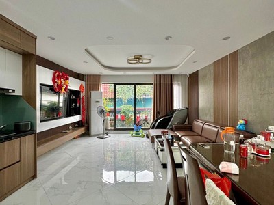 Bán nhà siêu đẹp phố trạm- ngõ cực nông full nt- dân xây- oto tránh- thang máy -48m 6 tầng 13,x tỷ 2