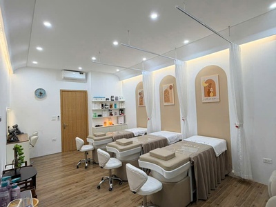 Do công việc cá nhân quá bận rộn, không có thời gian trực tiếp quản lý và chăm sóc tiệm 1