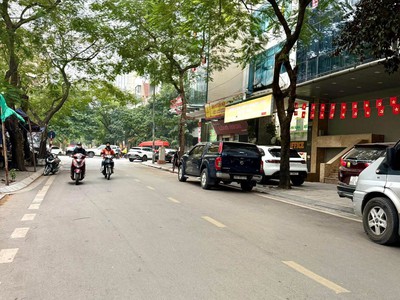 Vip, bán nhà mặt phố khu hoàng quốc việt, mặt tiền 12m quyền lực, diện tích cực đẹp 170m 0