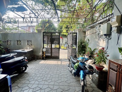 Bán nhà mặt phố đường số 23, hiệp bình chánh, thủ đức, tp hcm. dt 129m2, 3 tầng, 6pn, 16.4 tỷ, 4