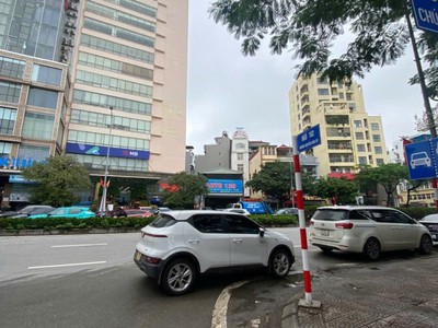 Bán căn hộ dòng tiền tốt nguyễn văn cừ 104m 7 tầng - 21 phòng mt 6m 31 tỷ long biên 4