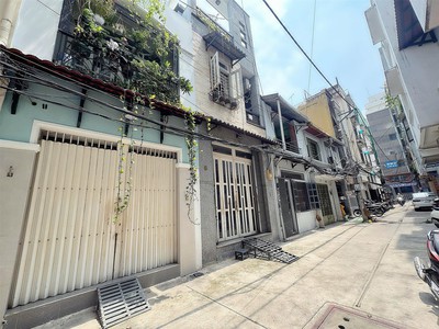 Chính chủ bán nhà mặt tiền xe hơi ngủ trong nhà đường nguyễn bỉnh khiêm, đakao, quận 1 - liên hệ 0