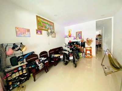 Cần bán 74m2 nhà cấp 4 gần đh phạm ngọc thạch 1