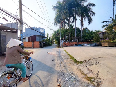 Cần bán 115m2 đất thổ cư mt đường kinh t11 gần ql1a 1