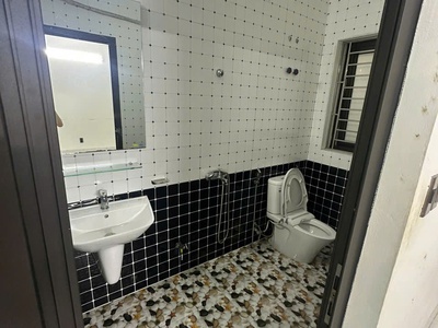 Chính chủ cần cho thuê tầng 1 tại kđt cenco 5 tổ 9 khu phố yết kiêu 5 hồng gai quảng ninh. 0