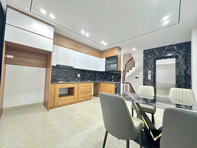 10.5 tỷ   nhà nguyễn lam   việt hưng   mới tinh   thang máy   full nội thất  2