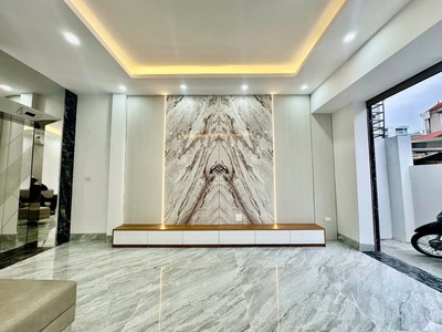 10.5 tỷ   nhà nguyễn lam   việt hưng   mới tinh   thang máy   full nội thất  0