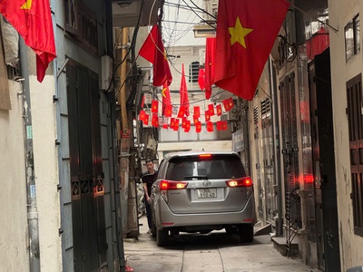 Siêu phẩm mạc thị bưởi - ô tô đỗ cổng - nhỉnh 3 tỷ - nhà đẹp ở luôn - sổ đỏ chính chủ 1