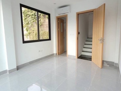 Bán nhà mặt đường bưởi ba đình 25m x6 tầng 12,3 tỷ lô góc,vỉa hè 3