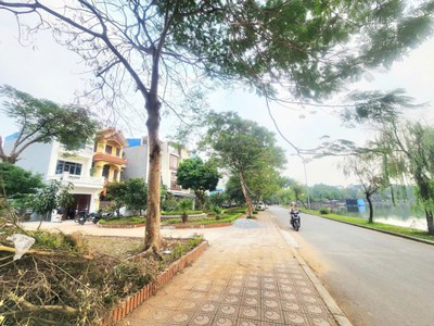 Nhà mặt hồ lộc vượng view hồ sinh thái ở sướng, giữ tiền tốt - môi trường sống lý tưởng 0